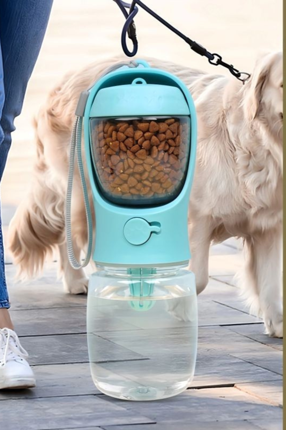 Petovia | DualFlasche für Haustiere – Unterwegs versorgt mit Wasser & Snacks