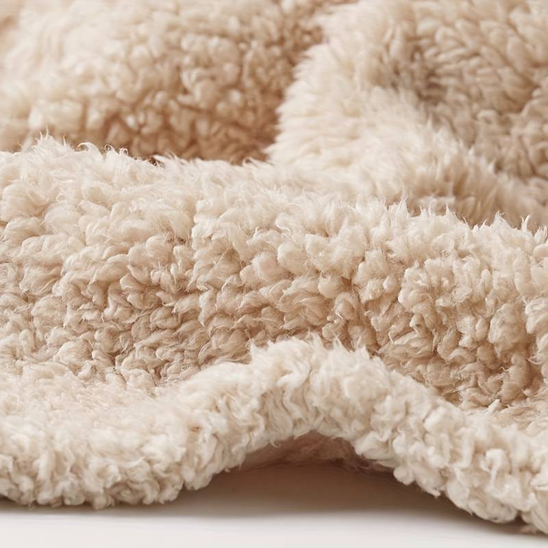 SnuggleNest | Flauschige Haustierdecke aus Fleece