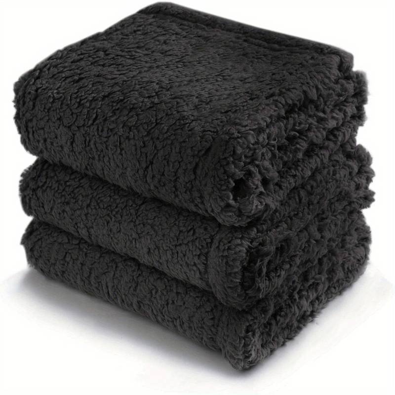 SnuggleNest | Flauschige Haustierdecke aus Fleece