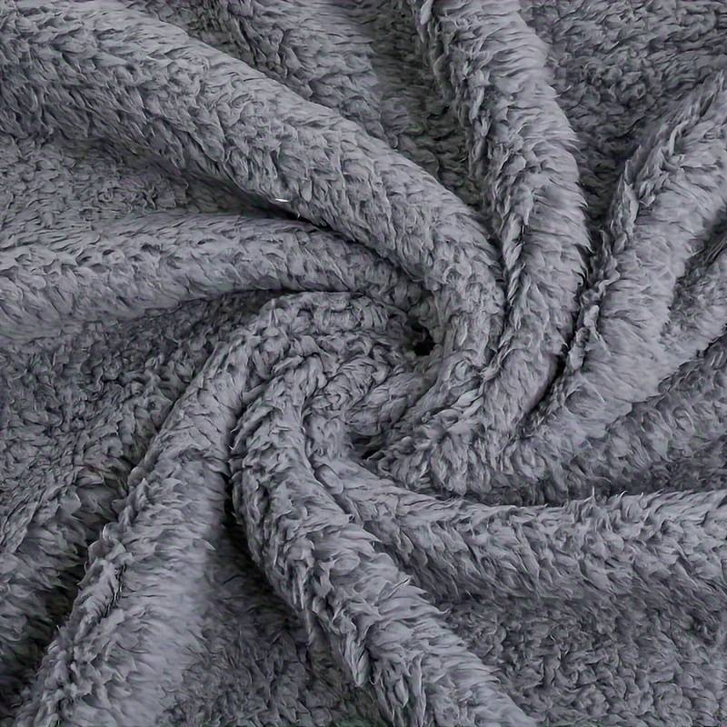 SnuggleNest | Flauschige Haustierdecke aus Fleece