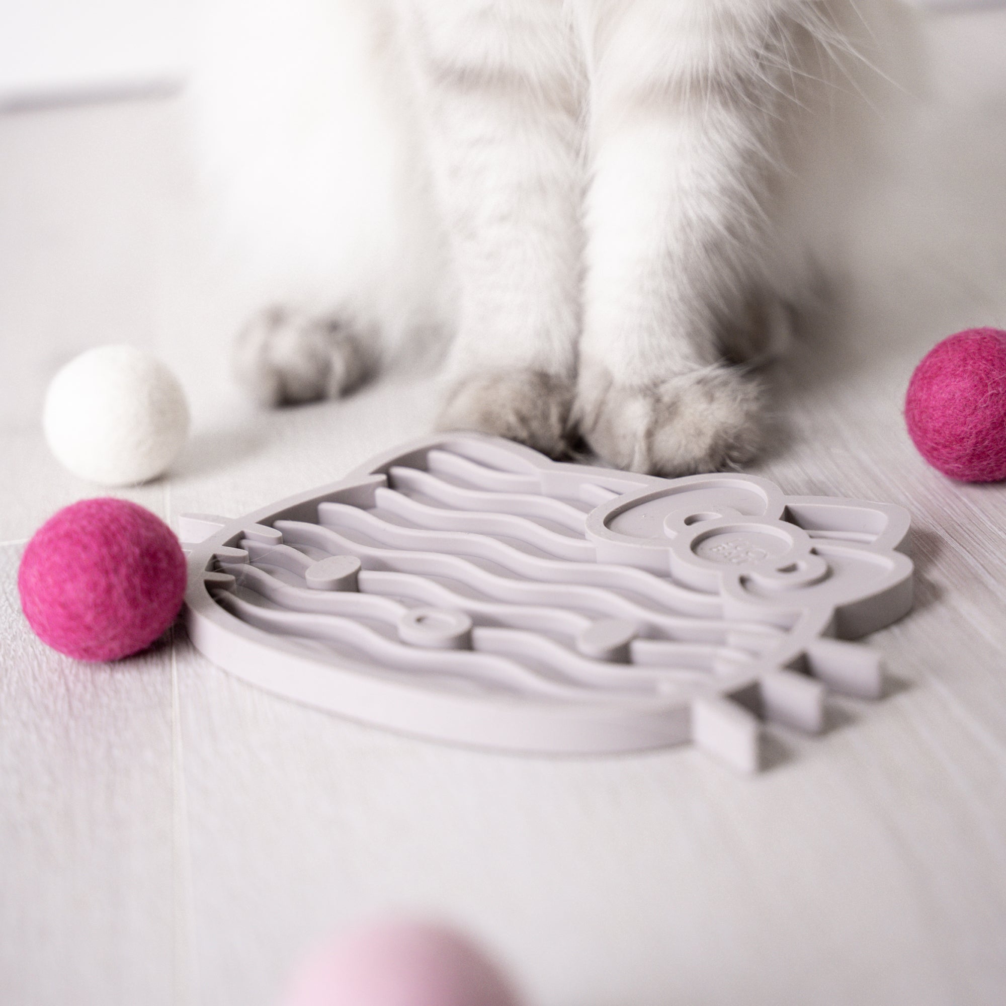 MimiPaws | Schleckmatte für Katzen – Kitty Design