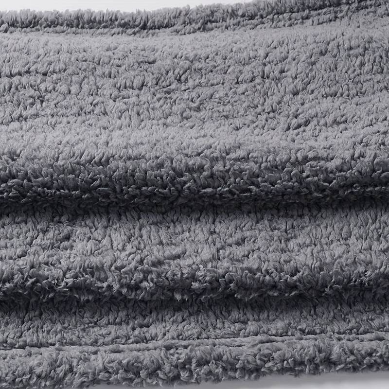 SnuggleNest | Flauschige Haustierdecke aus Fleece