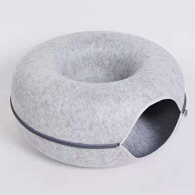 Minala | Kuscheliges Katzenbett & Spielhaus im Donut-Design