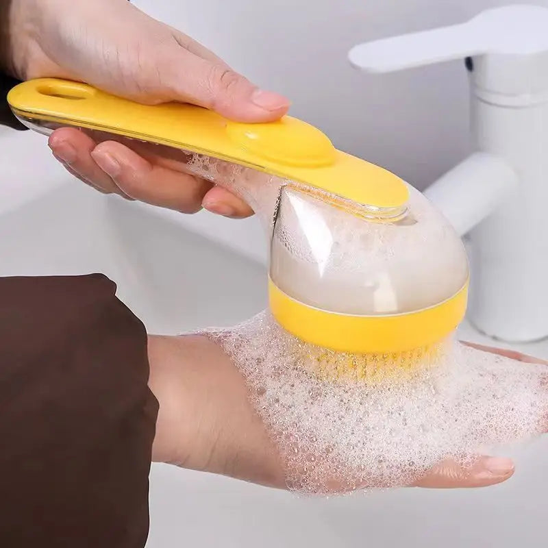 Rocky | 2-in-1 Pflegebürste mit Shampoo-Reservoir