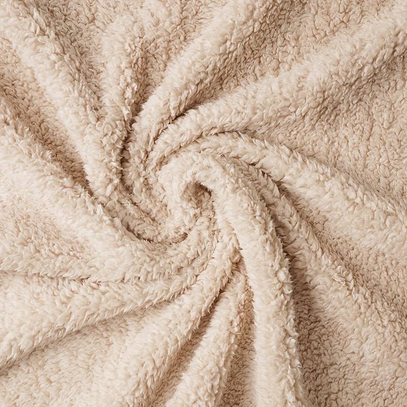 SnuggleNest | Flauschige Haustierdecke aus Fleece